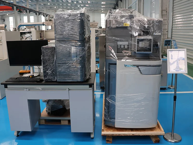 High-resolution tandem mass spectrometer the whole.jpg